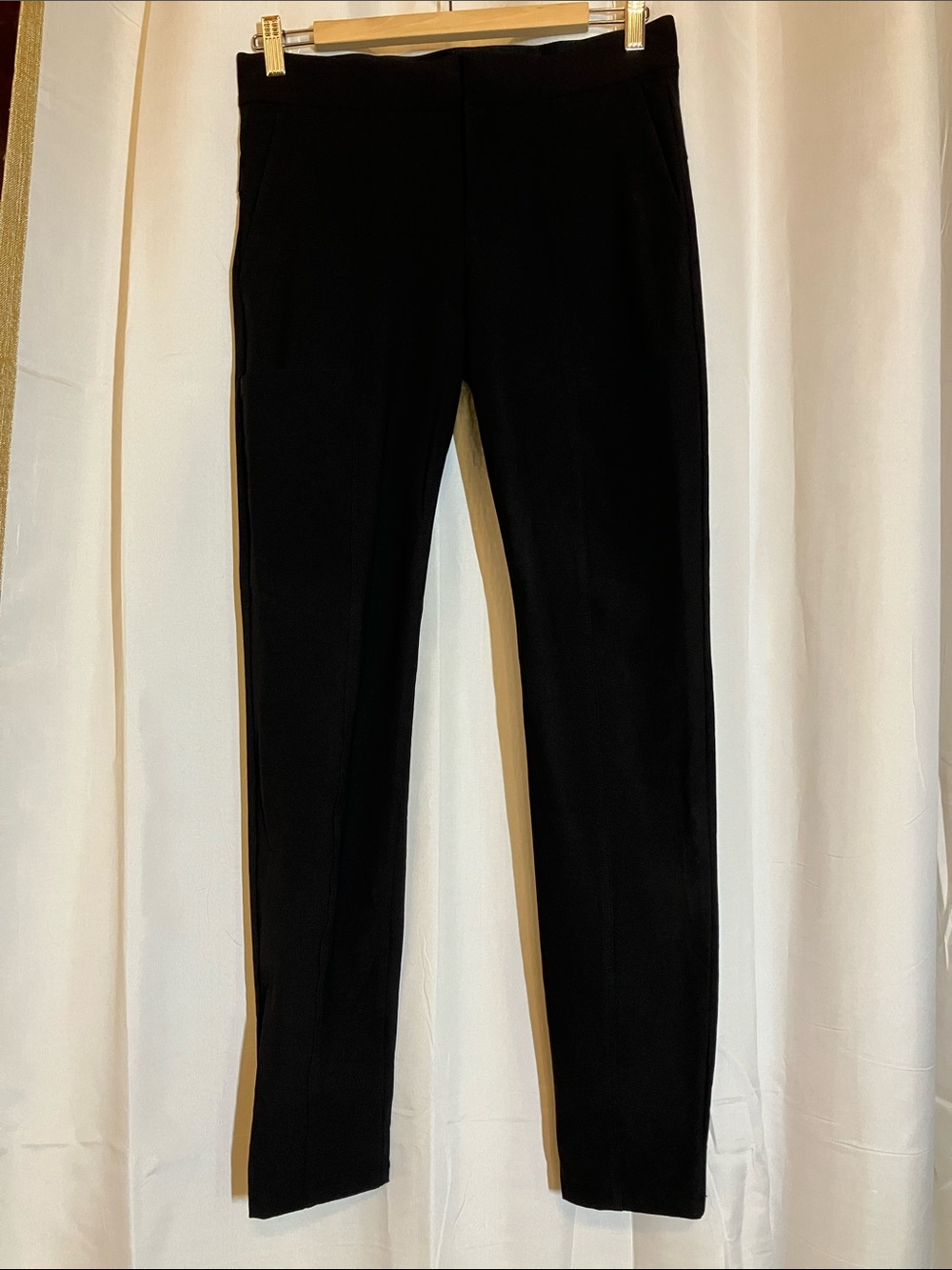 Athleta Wander Stash Skinny Pants. Black.